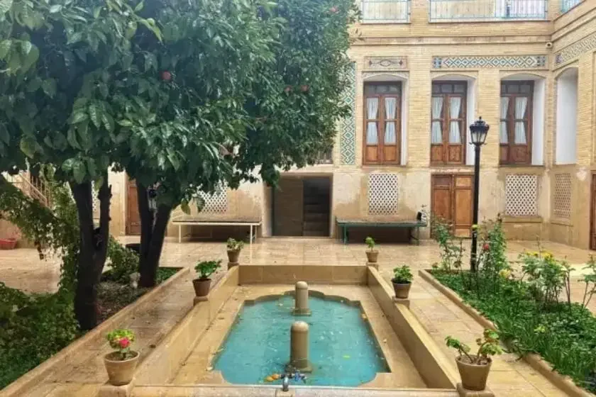 تور شیراز هتل سنتی عمارت امیریه