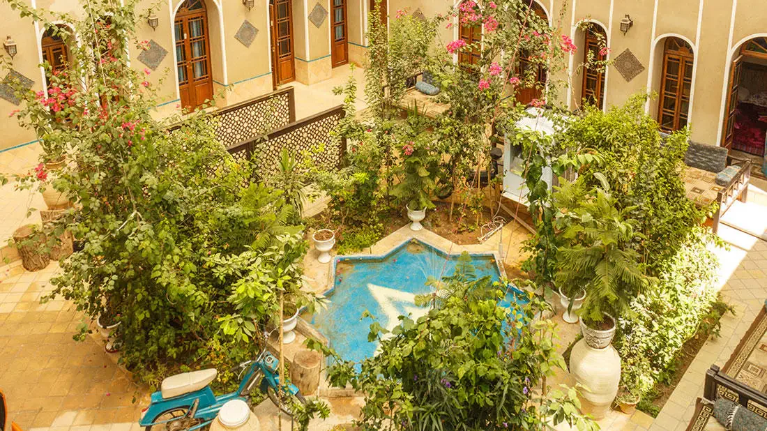 پکیج تور یزد اقامتگاه سنتی دوستانه