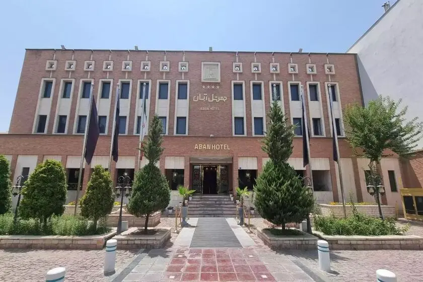 نمای بیرونی هتل